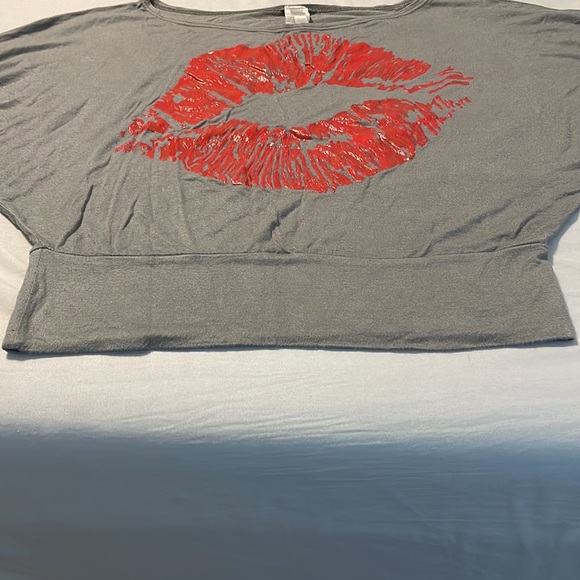 Shirt - Picture 5 of 9